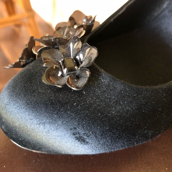 Tory Burch beautiful shoes - Picture 6 of 6